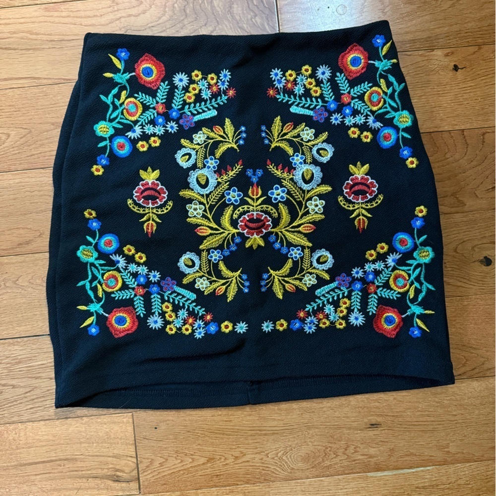 Stretchy Floral Print Mini Pencil Skirt